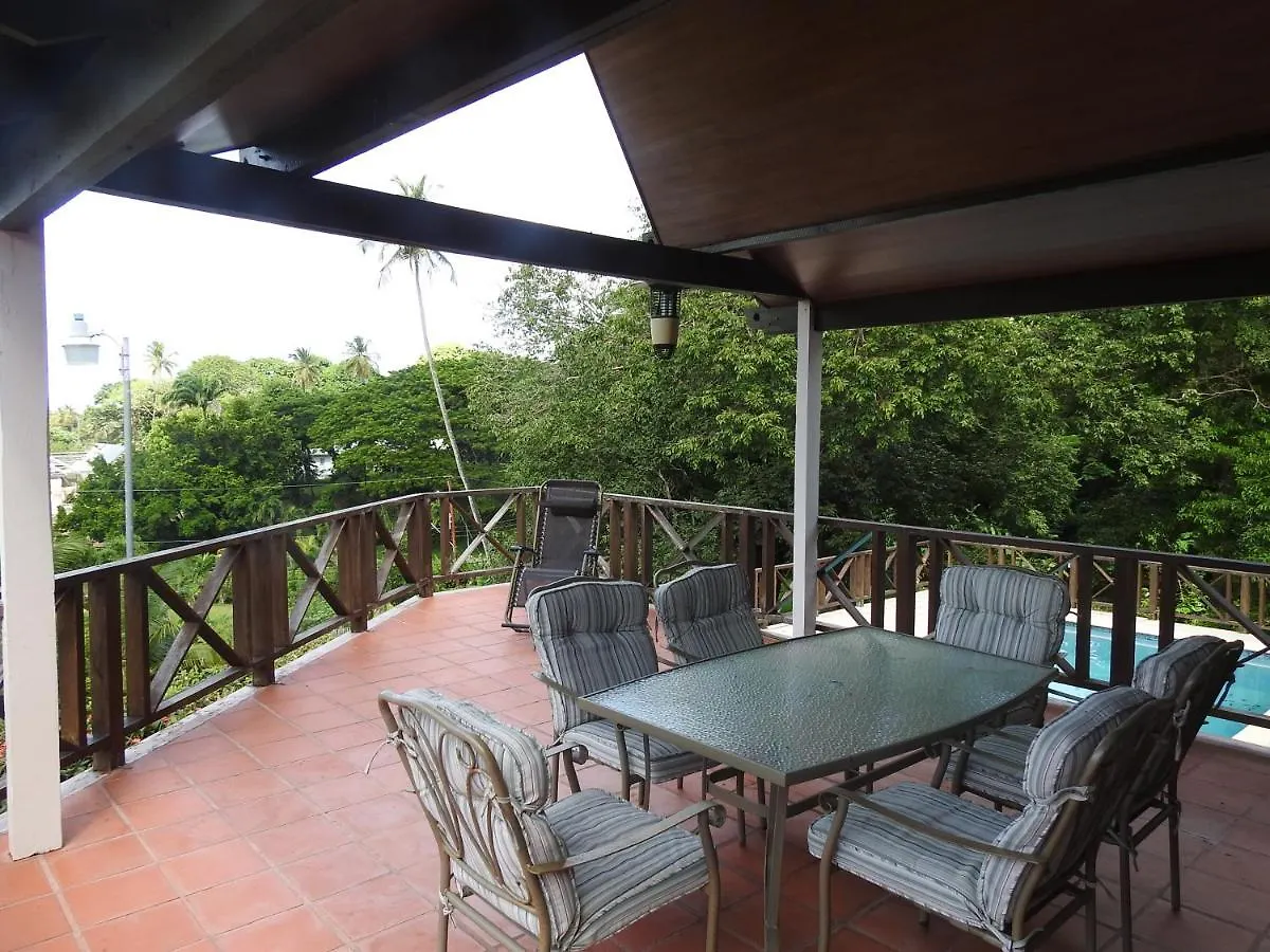Dom wakacyjny Coco Chalet In The Caribbean Willa Mount Irvine Trynidad i Tobago